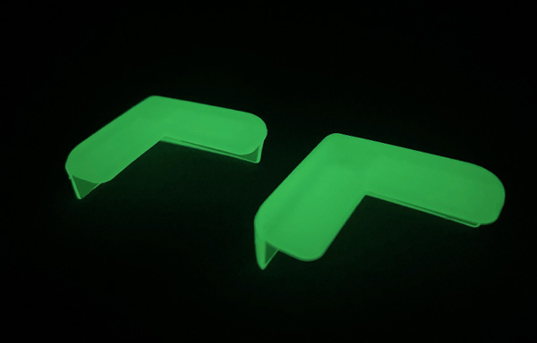 蓄光コーナークッション